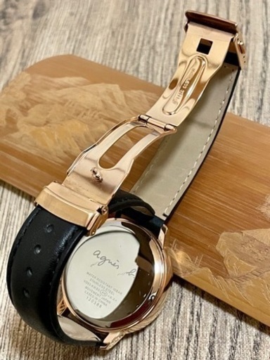 [ほぼ未使用美品/稼働品]アニエスべー agnes b.腕時計/VD53-KWB0/クロノグラフ/ゴールド/ブラック agnes.b VD53 KWB0 アニエスベー腕時計クォーツ クロノグラフ - メルカリ