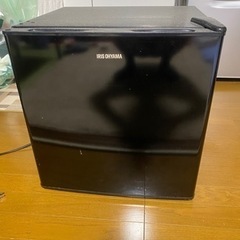 ちっさい冷蔵庫の画像