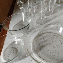 【すべて引取先決定】耐熱製品含むガラス容器いろいろ　陶器も一部ありの画像