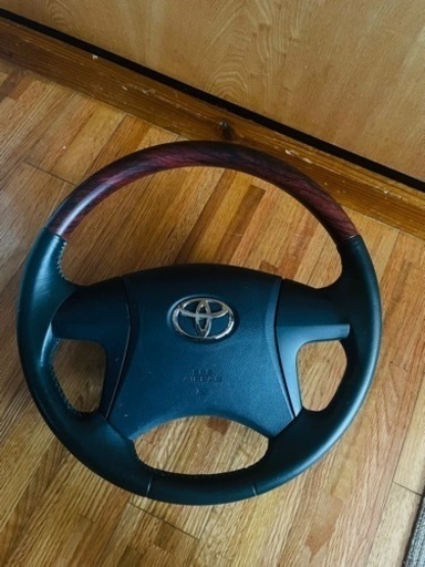 トヨタのステアリングです。