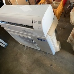 三菱　エアコン　5.6キロ　200V