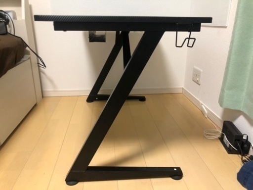 ゲーミングデスク