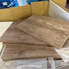 圧縮板　化粧仕上げ　部品をとったので板が残りました。DIYにいかがですか？の画像
