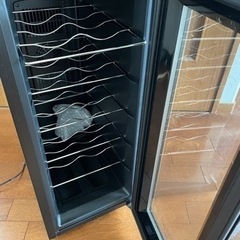 【ジャンク品】ワインセラー12本用の画像