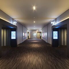 【新宿ピカデリー】映画館スタッフ募集！最新映画もチェックできる人気職種！学生・フリーター・主婦(夫)と様々な世代が活躍中！シフトは1週間ごと更新なので予定も立てやすい！の画像
