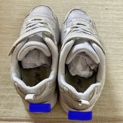 瞬足　20㎝　2E  白の画像