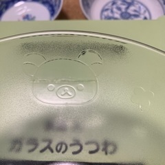お譲りします！ガラスのうつわ2つ　小皿3枚　小皿1枚の画像