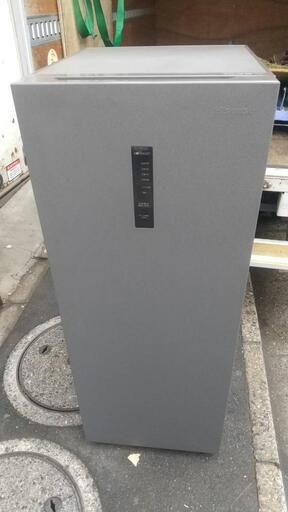ハイセンス　2022年製　冷凍庫　美品