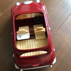 シルバニア　赤いファミリーカーの画像