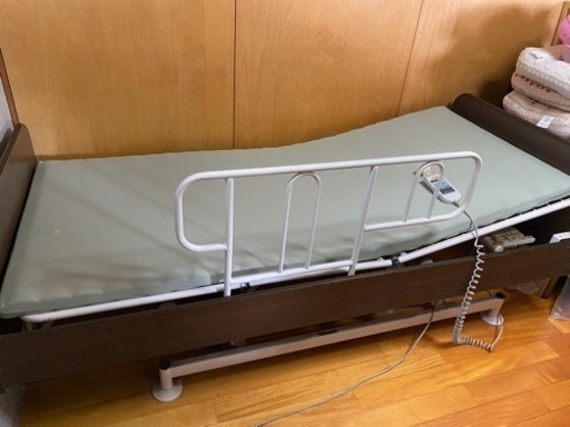 介護用電動ベッド　パラマウント社