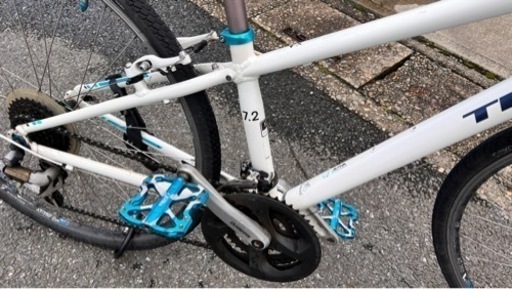 TREK 7.2  クロスバイク