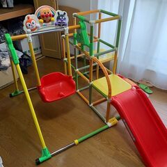 アンパンマン　ジャングルジム　ブランコ　滑り台