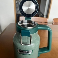 STANLEY(スタンレー) クラシック真空グロウラー 1L グリーン ビールの画像