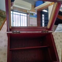 #木製、#化粧品入れミラー付き、#昭和レトロ品。の画像
