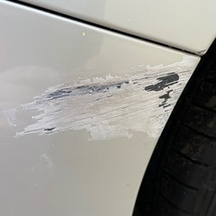 代理です。車の板金塗装安いとこ探してます。