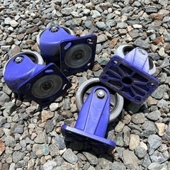 【決まりました】ナイロンキャスター4個セット(自在×2/固定×2)の画像