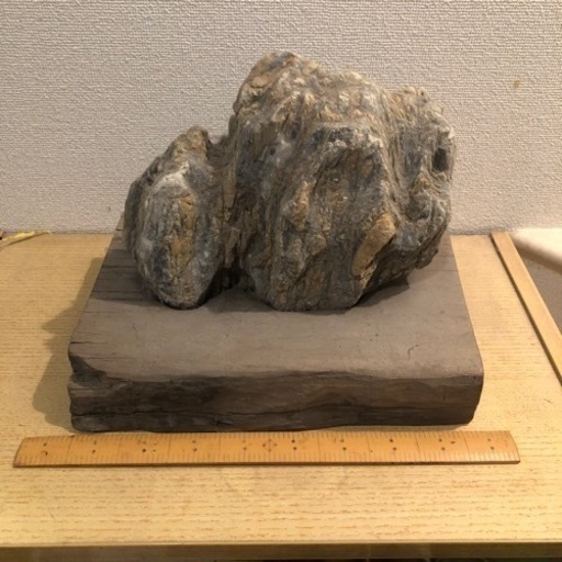 ※値段交渉可※  天然石置物  ハンドメイドの台付き