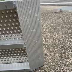 アルミラダーレール 軽量アルミラダー 折りたたみ式アルミスロープ 取っ手付き アルミブリッジ の画像