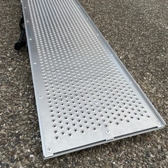 アルミラダーレール 軽量アルミラダー 折りたたみ式アルミスロープ 取っ手付き アルミブリッジ の画像