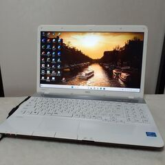 【取引中です】　NEC　LaVie　15インチ　ホワイト　Off...