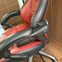 ゲーミングチェアの画像