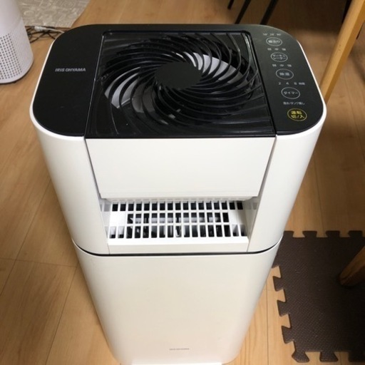 アイリスオーヤマ　除湿乾燥機