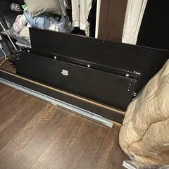 クイーンベッド（フレームのみ）の画像