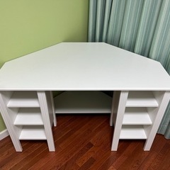 IKEA 廃盤品 BRUSALI コーナーデスクの画像
