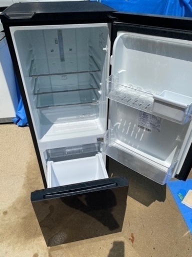 お薦め品‼️洗浄済み‼️ハイセンス ガラスドア冷蔵庫154L 2017年