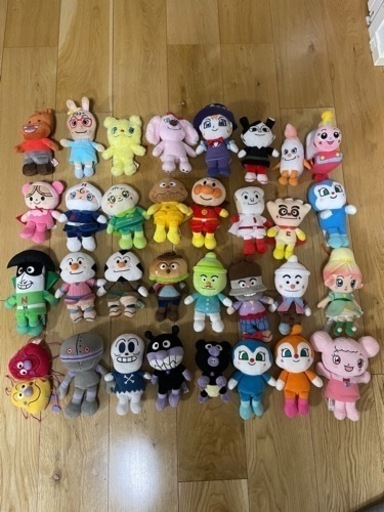 最終価格　１体あたり300円！　アンパンマンぬいぐるみ　32体セット
