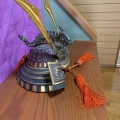 兜の置物の画像