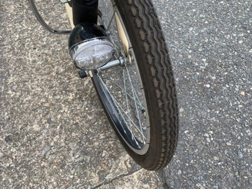 ??　折りたたみ自転車　２０インチ　6変速　カゴ　付き　ライト　付き　配達可能