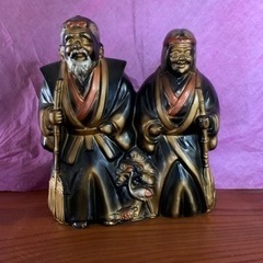 陶器の人形の置物