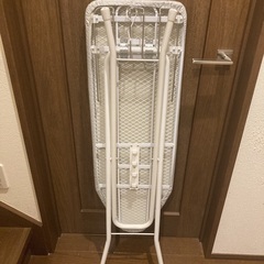 ＊【あげます】アイロン台（傷、汚れ少々あり）＊横浜市鶴見区諏訪坂＊の画像