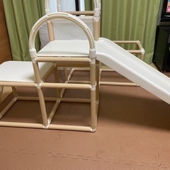 ジャングルジム付き滑り台