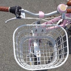 MAHALO 6速　子供用自転車 ピンク色 前部バスケット付き　26インチ MAHALO 6速 子供用自転車 ピンク色 前部バスケット付き 26インチ