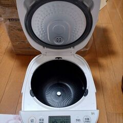 東芝 TOSHIBA RC-10HR(W) [IH炊飯器 備長炭ダイヤモンド釜 5.5合炊き ホワイト]の画像