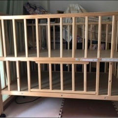 8/10までに取りにきてくれる方値引きします。ベビーベッドの画像