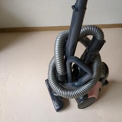 TOSHIBAサイクロンクリーナー　掃除機の画像
