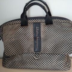 Salvatore Ferragamo 　ビジネスバッグ　あげます。