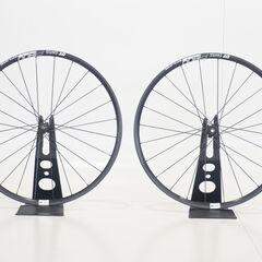 DT SWISS 「ディーティースイス」 P1800 SPLINE DISC 11S ホイールセット