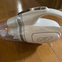 2019年製🌈 ツインバード コードレスハンディークリーナー サットリーナサイクロンpp（ピアニシモHC-5237VO(0607c)の画像