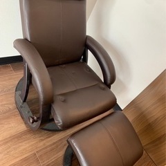 椅子・オットマンのセットの画像