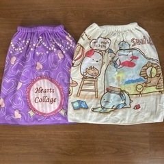 水着、ラッシュガード、ラップタオル、バッグ　女の子の画像