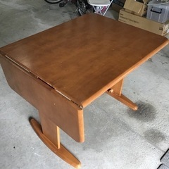 伸長式ダイニングテーブル　ニトリ　作業台等に