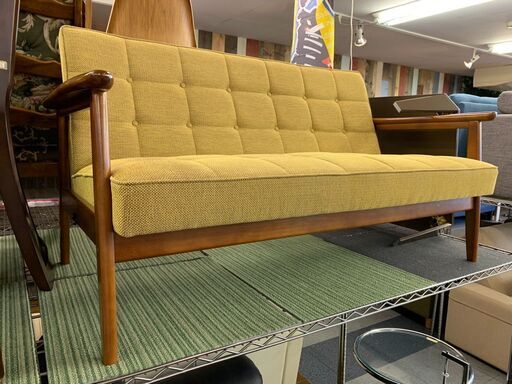 5-23 カリモク60 Kチェア2シーター マスタードイエロー【引取限定・現状渡し】カグマニア