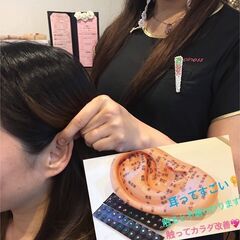 耳つぼジュエリーインストラクター資格取得講座実施中の画像