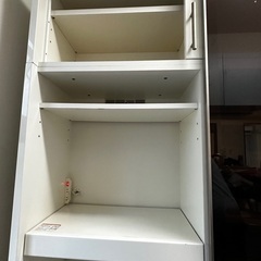 食器棚の画像
