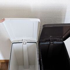アスベル ゴミ箱　45L　ペダル式　2個の画像