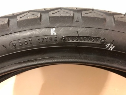 《値下げします》新品: ダンロップ DUNLOP TT100GP チューブタイヤ